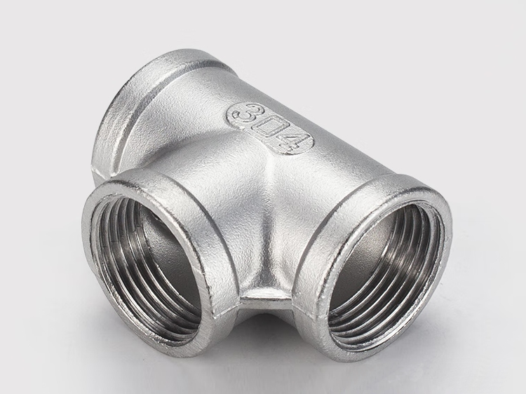 不锈钢连接管件：内丝三通